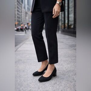 Women's Clarks Chartli Fame Block Heel Size: 8.5 m